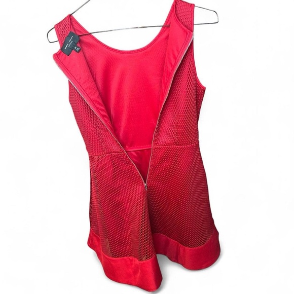 Romeo + Juliet Couture Red Sleeveless Mesh Skater Dress Size M ❤️ - Picture 5 of 9